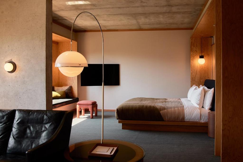 Ace Hotel Toronto - Resim 5