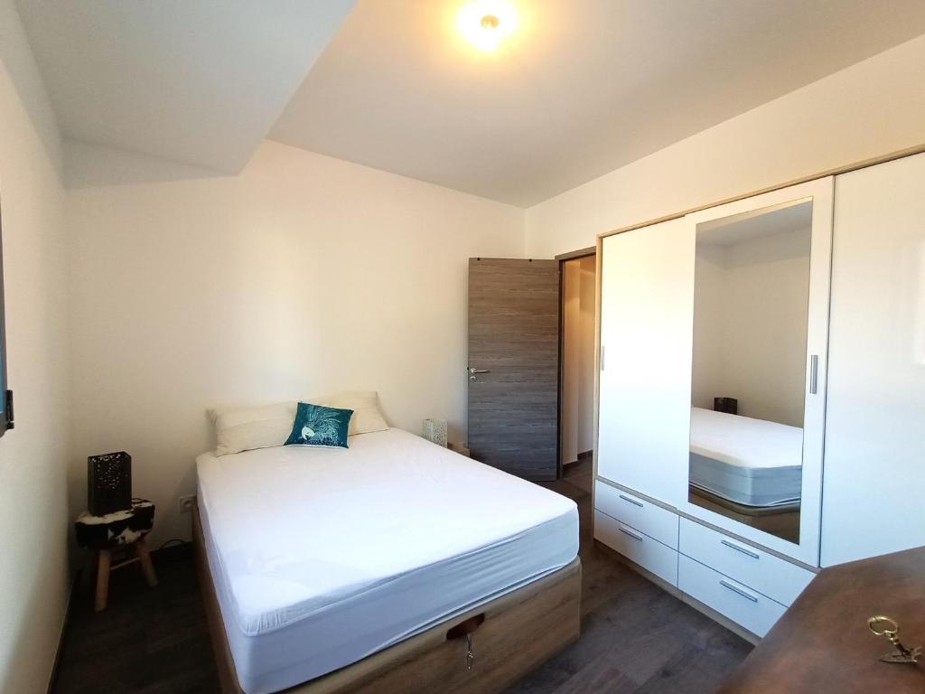 Fotografia z galérie ubytovania Lumineux T3 avec terrasse, à 2 pas du lac, garage privé, proche grand port ! - FR-1-555-82 v destinácii Aix-les-Bains