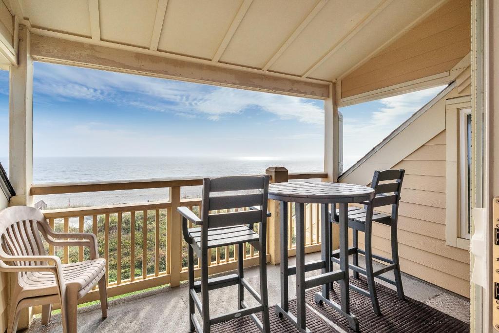 House At The Beach, Caswell Beach (updated prices 2024)