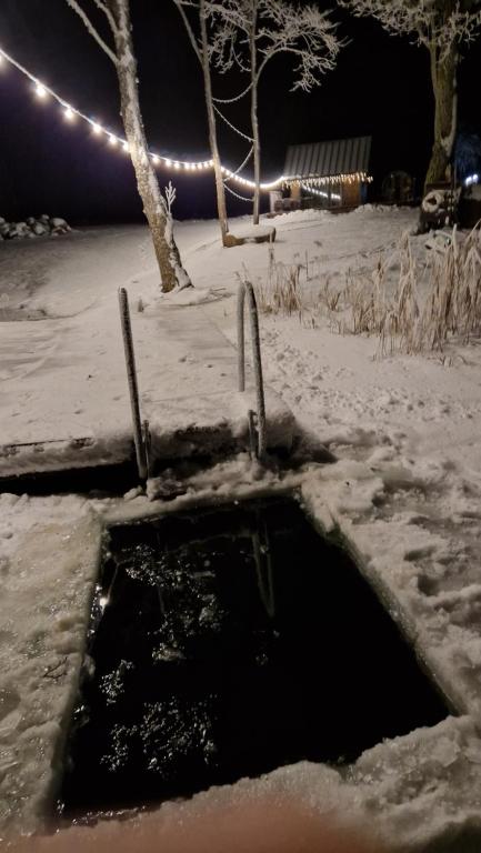 Auksi puhkemaja-1 v zimě