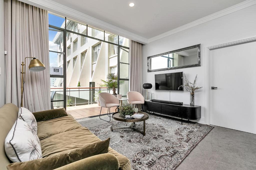 The Corporate's Selection + CP! - Resim 11