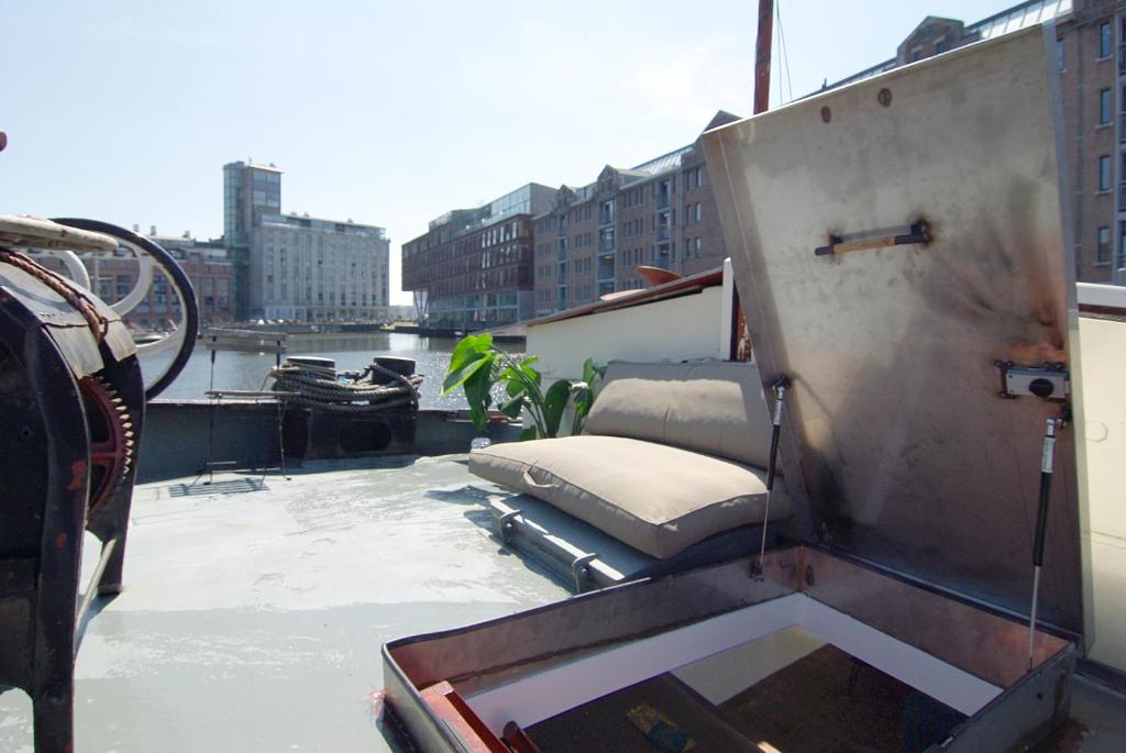 Fotografie z fotogalerie ubytování Najade Eco Houseboat v destinaci Amsterdam