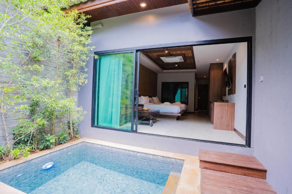 Malabar Pool Villa Phuket - 4