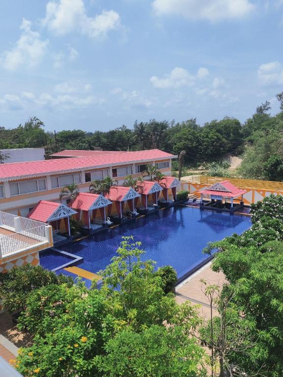 Bazén v ubytování Viceroy Beach And Spa Resort nebo v jeho okolí