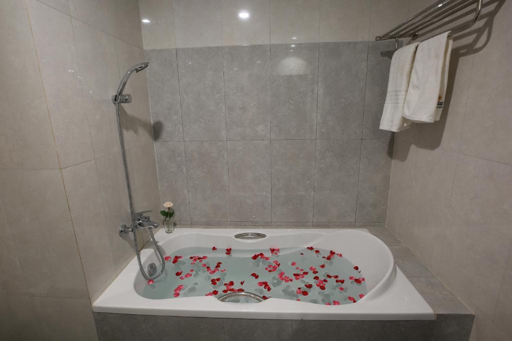 Koupelna v ubytování Acacia Hotel Bagan