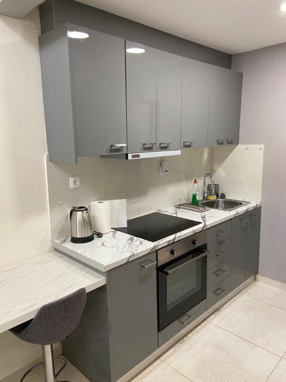 Kuchyňa alebo kuchynka v ubytovaní Luxury Loft Kalu Tsesme B