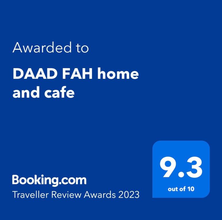 Certifikát, hodnocení, plakát nebo jiný dokument vystavený v ubytování DAAD FAH home and cafe