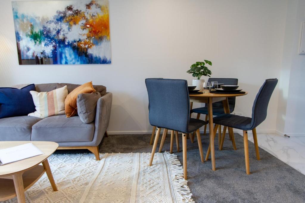 Deluxe Central retreat w/super king bed - Resim 11