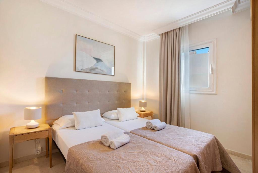 Postel nebo postele na pokoji v ubytování Luxury Villa Taganana