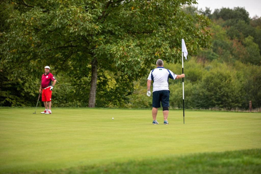 Golf v hotelu nebo okolí