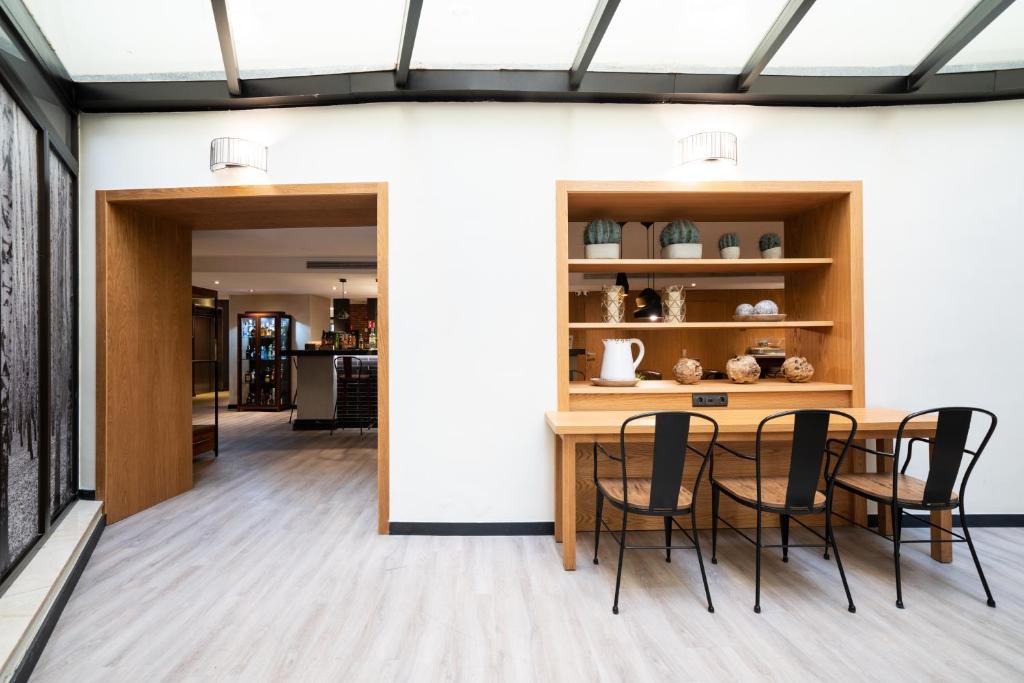 Catalonia Born - Resim 34