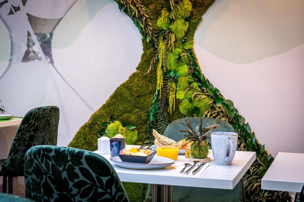 Hotel Ariane Montparnasse by Patrick Hayat - Resim 18