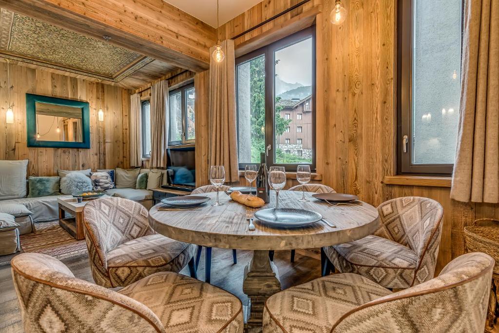 Hotel & Spa Le Val d'Isère - Two-Bedroom Apartment With Cabin - 6 Adults
