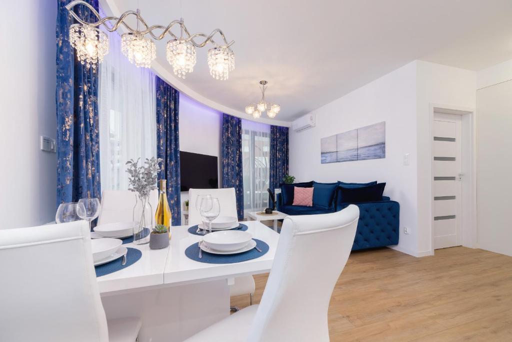 Posedenie v ubytovaní Wiślane Tarasy Lux Apartments Cracow by Renters Prestige
