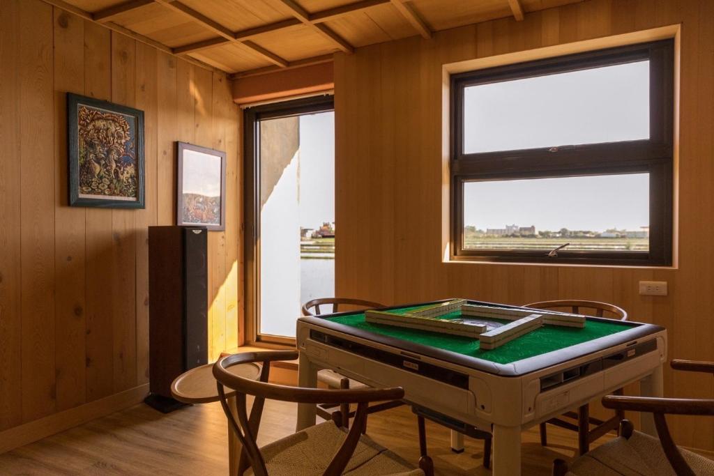 輕塵別院Serenegray B&B biliárdasztala