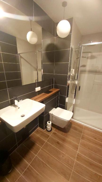 
Deluxe Double Room with Shower
