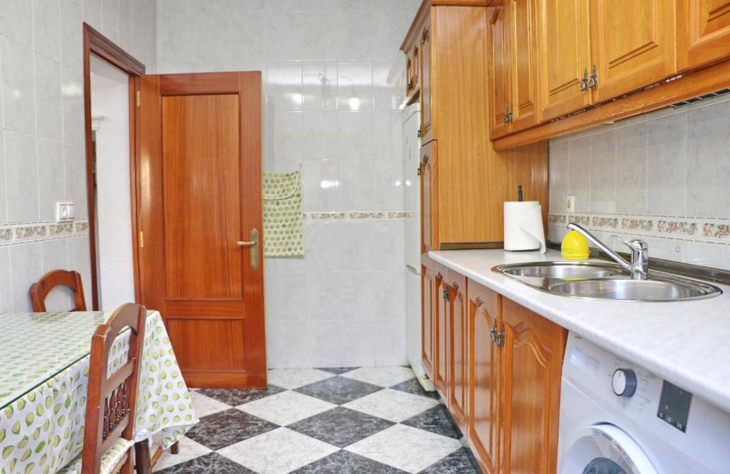 Kuchyňa alebo kuchynka v ubytovaní Apartamento Plaza la Fuente