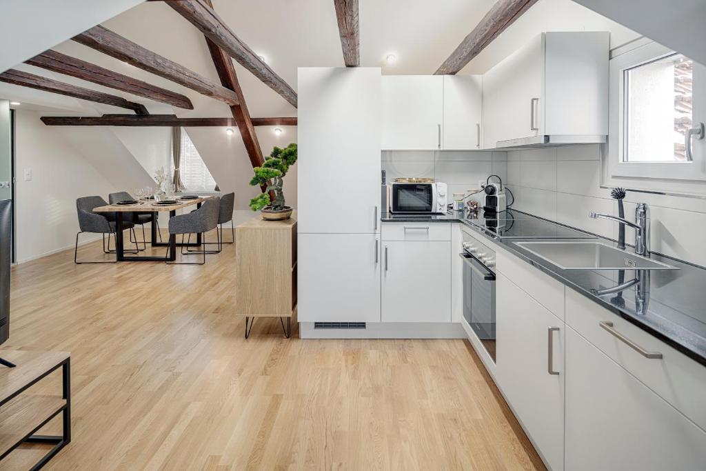 St Georgen-Strasse Studios by VISIMO - Design, City, Nature - Resim 33