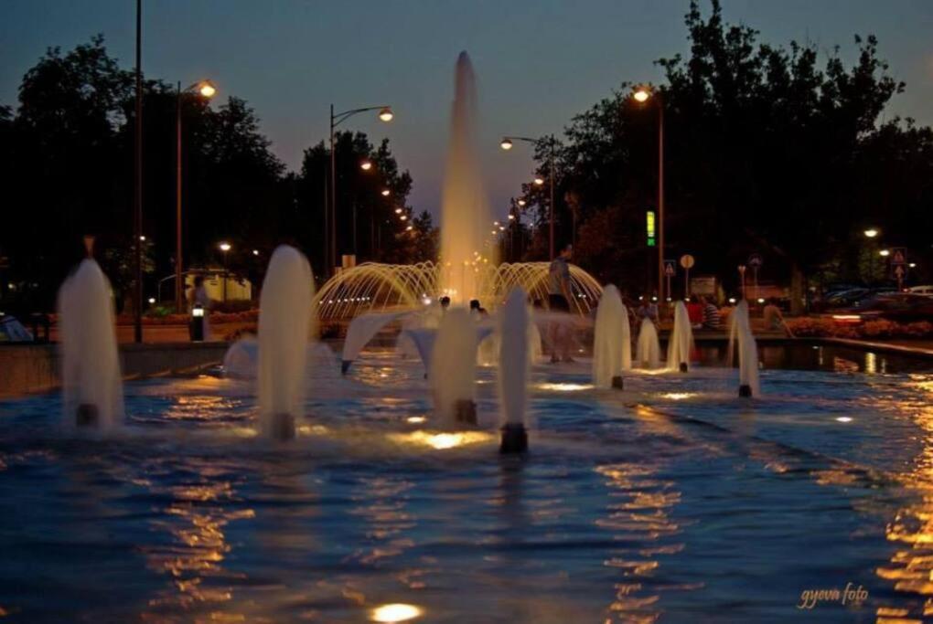 Basen w obiekcie Corvin Apartman lub w pobliżu