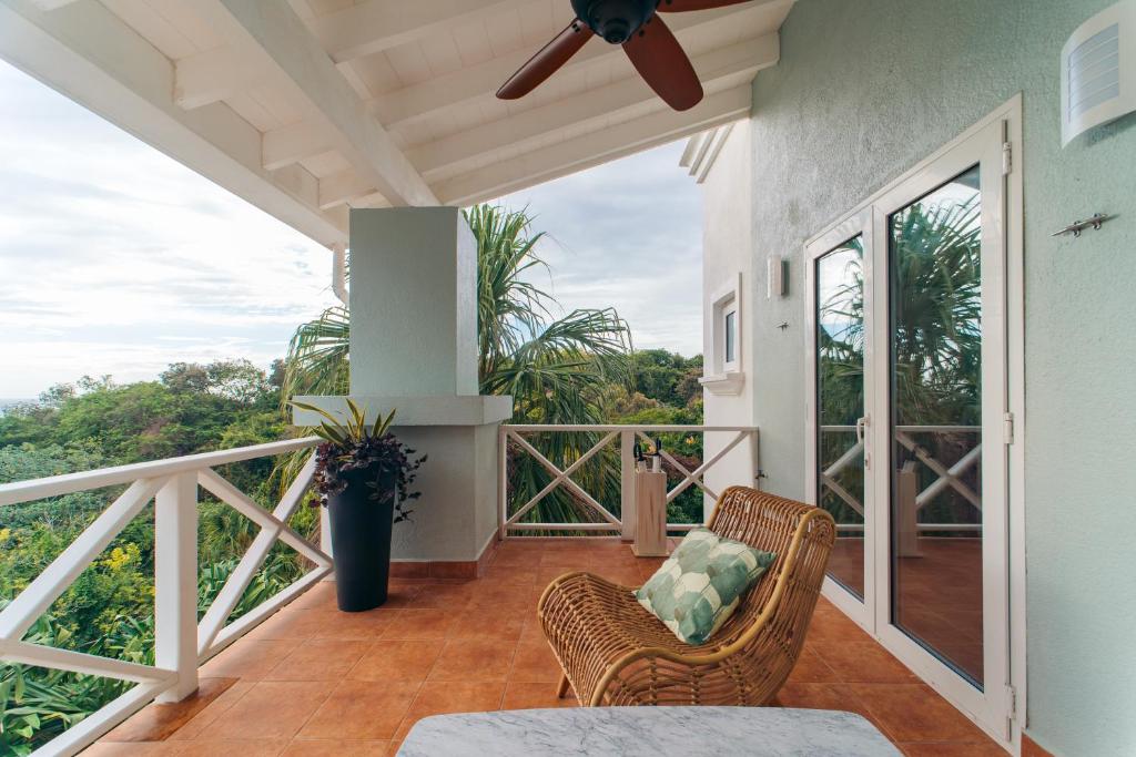 Balkón nebo terasa v ubytování Blue Roatan Resort