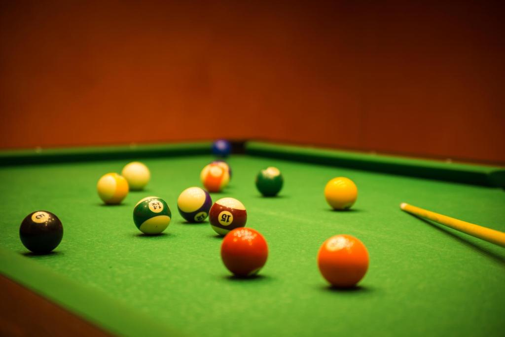 Biliár nebo kulečník v ubytování Hotel Pasymowski