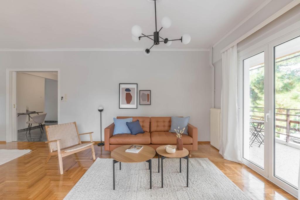Posedenie v ubytovaní Homey 2BR Apartment in Cholargos by UPSTREET