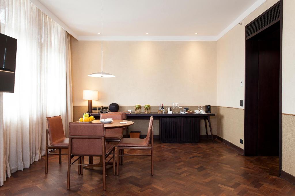 TV a/nebo společenská místnost v ubytování Hotel Fasano Salvador