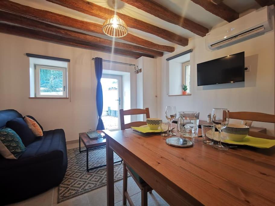 Maison 2-3 pers semi-troglodyte Angers-Saumur - Huis Met één Slaapkamer