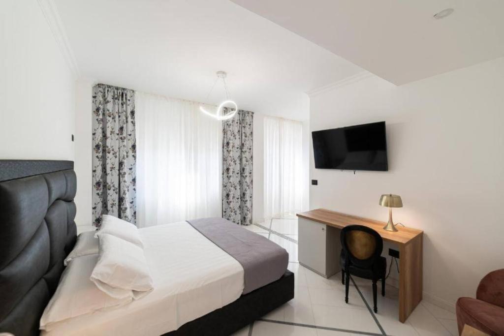 Apart Hotel Suite Italy Naples Chiaia Mergellina - Resim 10