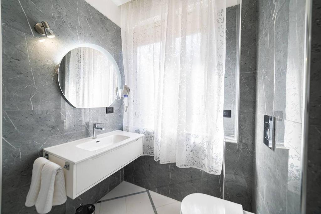 Apart Hotel Suite Italy Naples Chiaia Mergellina - Resim 12