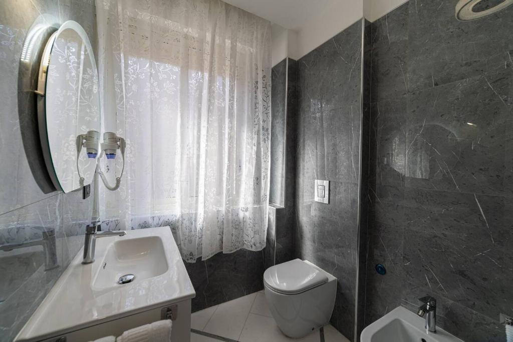 Apart Hotel Suite Italy Naples Chiaia Mergellina - Resim 13