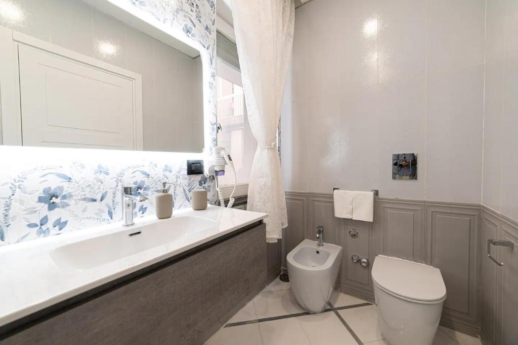 Apart Hotel Suite Italy Naples Chiaia Mergellina - Resim 18