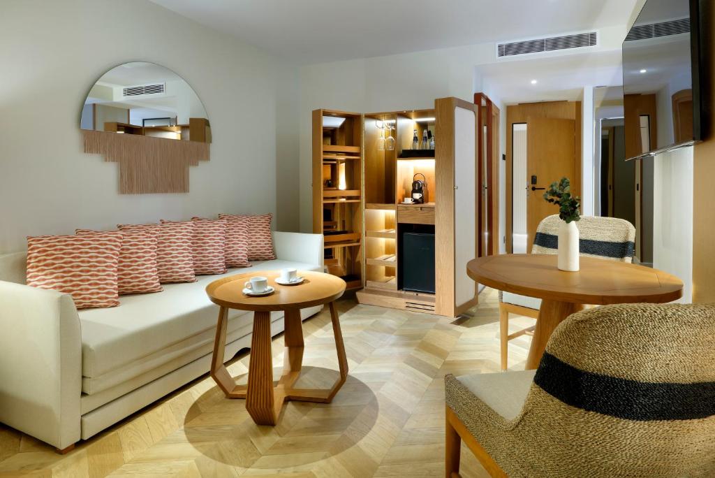 The Signature Level at TRS Ibiza Hotel All Inclusive Adults ...