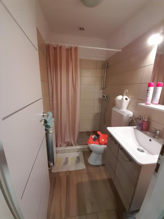 Łazienka w obiekcie Apartment Ada bed & breakfast
