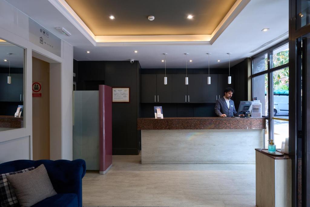 Catalonia Castellnou - Resim 7