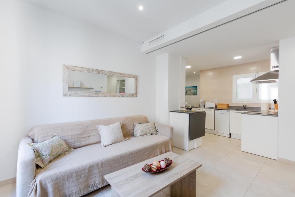 Playa - PLAZA AYUNTAMIENTO ALICANTE, Alicante – Precios ...