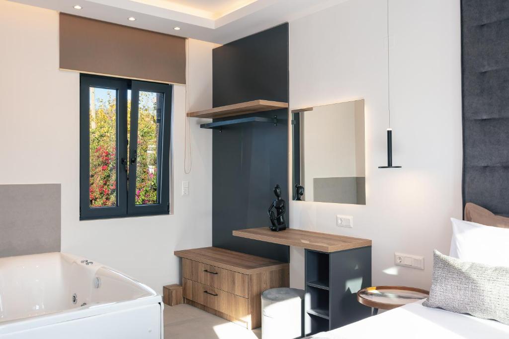 A bed or beds in a room at Newly Renovated Queen Bee Villa, with Private Pool & Ping-Pong table