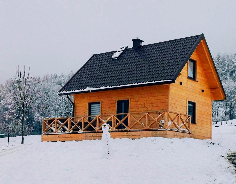 Domek Orlikowe Wzgórze om vinteren
