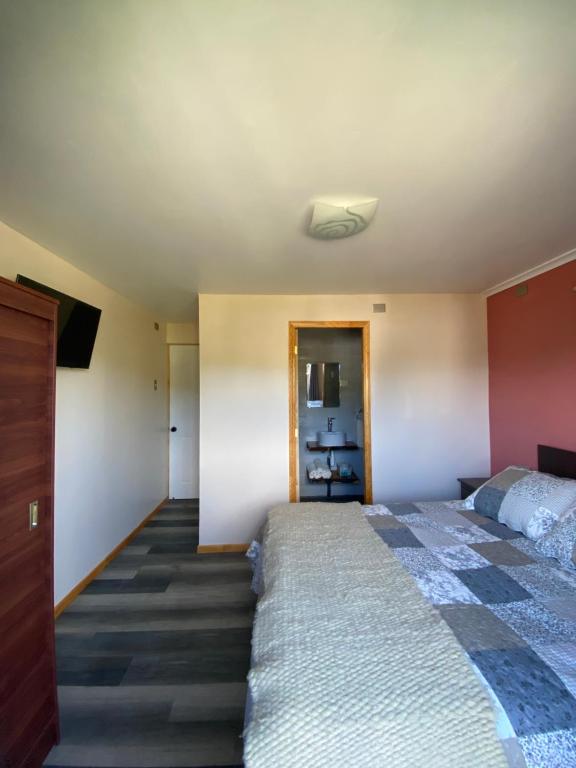 Hostal CasaBlanca - Housity