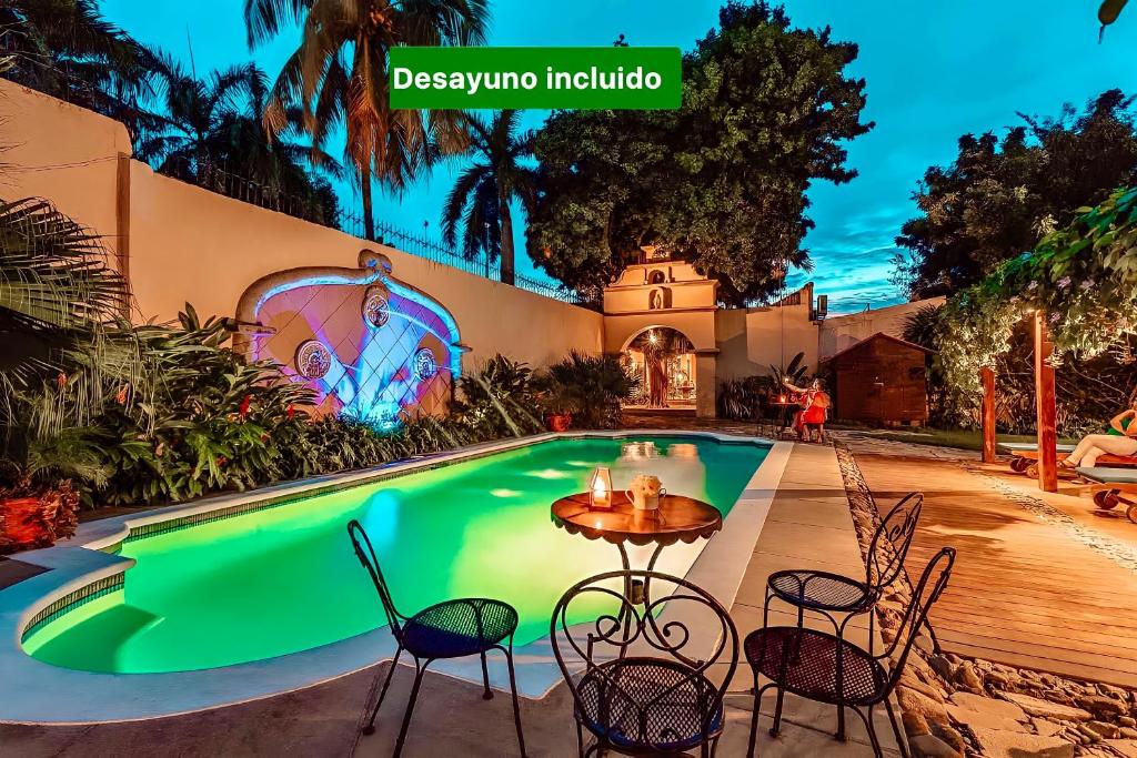 Bazén v ubytování Hotel Los Robles, Managua, Nicaragua nebo v jeho okolí
