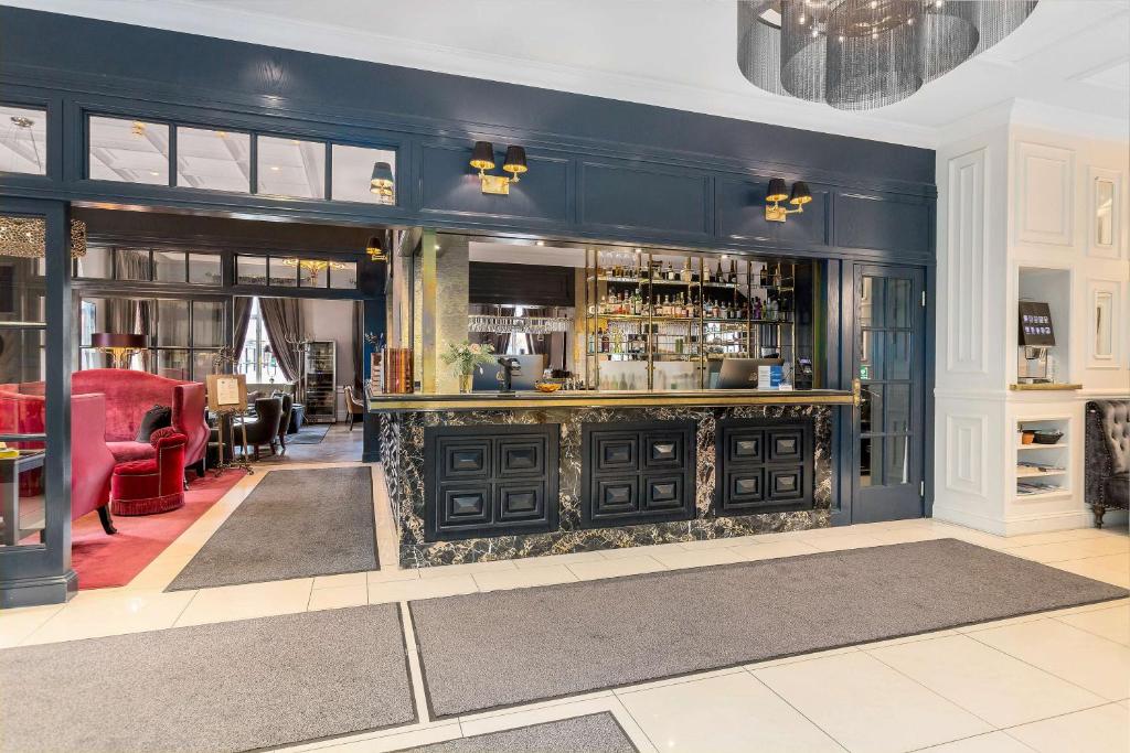 Lounge nebo bar v ubytování Vimmerby Stadshotell, WorldHotels Crafted