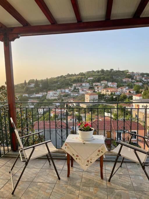 Balkón nebo terasa v ubytování Σπίτι με απεριόριστη θέα