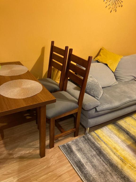 Posezení v ubytování Apartament 2 pokoje Czarny Potok Krynica Zdrój