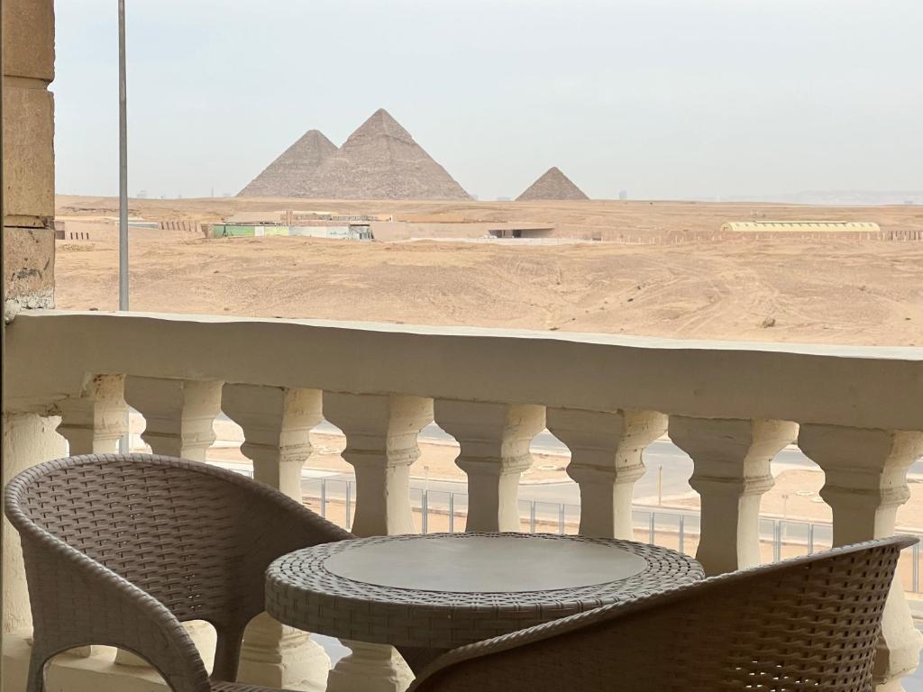 Famous Pyramids View Apartment, Cairo (updated prices 2024)