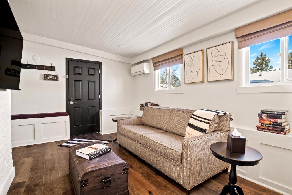 Bespoke Inn Flagstaff photo