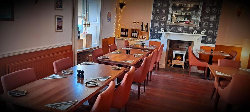 Laburnum Guest House at Bistro En Glaze - Housity