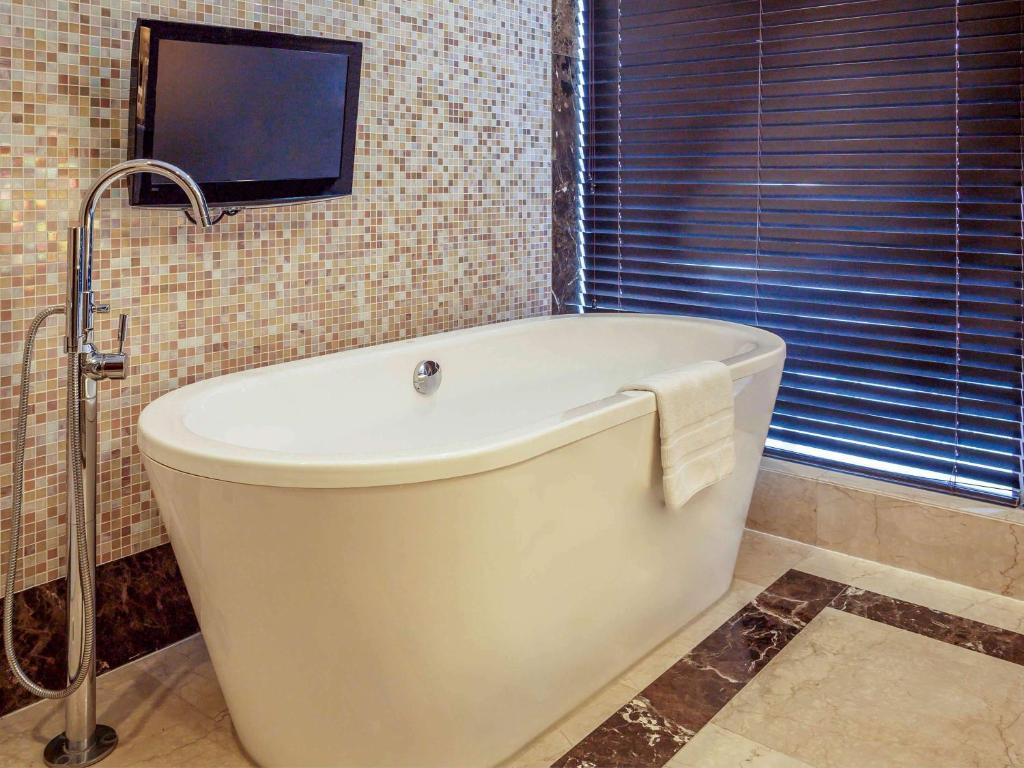 Joy-Nostalg Hotel & Suites Manila Managed by AccorHotels - Suite Twin Executive à Une Chambre