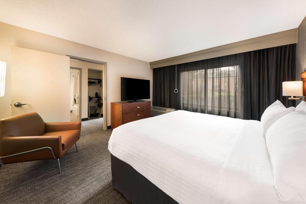 Sonesta Select San Jose Airport photo