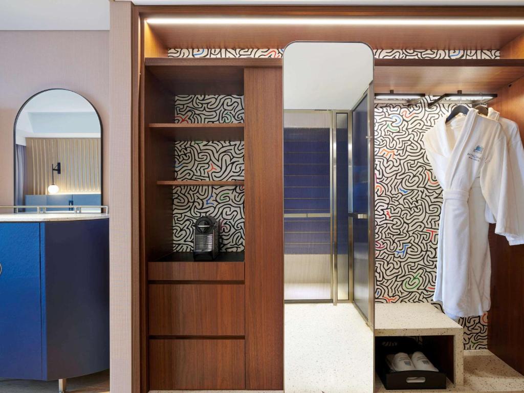 Um banheiro em Mondrian Seoul Itaewon