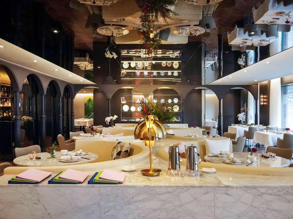 Um restaurante ou outro lugar para comer em Mondrian Seoul Itaewon
